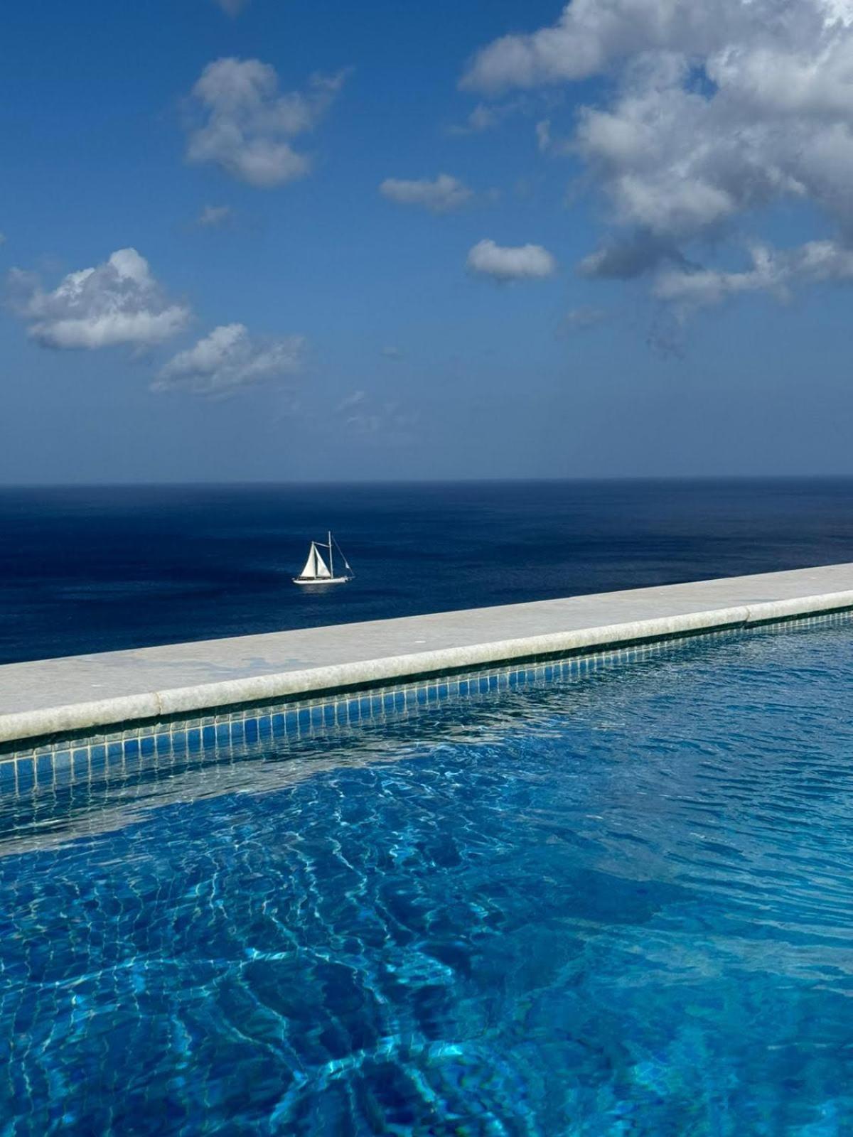 Topos Exclusive Santorini อิเมโรวิยอน ภายนอก รูปภาพ
