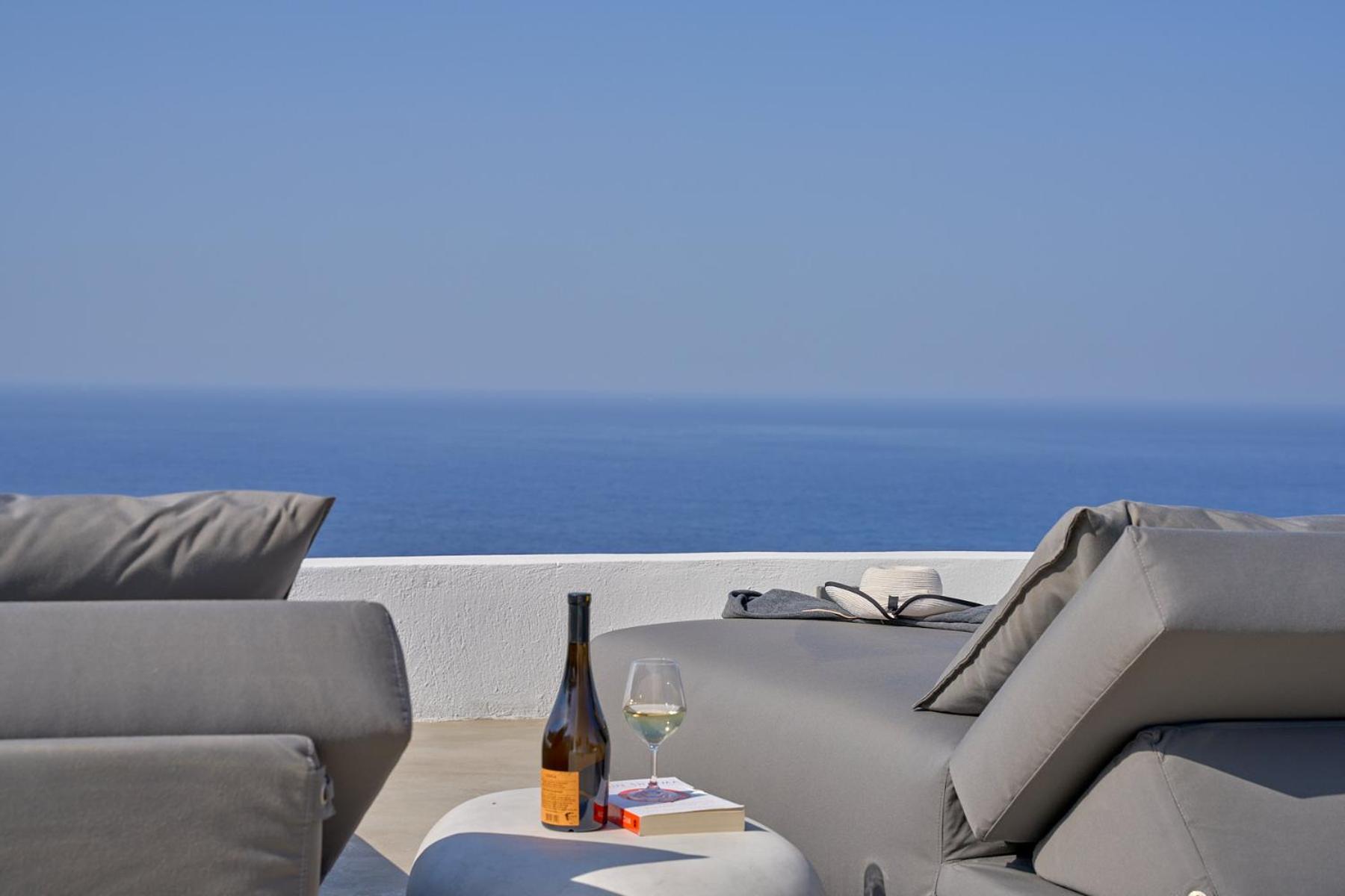 Topos Exclusive Santorini อิเมโรวิยอน ภายนอก รูปภาพ